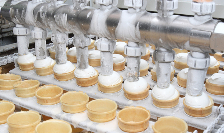 4e374e3751ef0d64621dc550d601ed7996b92d7dd489_FoodIndustry_icecream_production_480__808